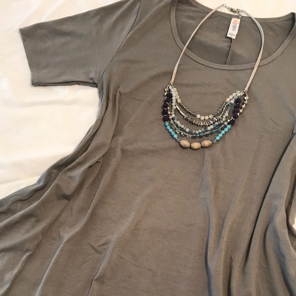LuLaRoe Perfect T new size medium